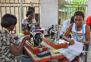Inspired by a plastic bag's potential, nonprofit trains mothers in Ghana