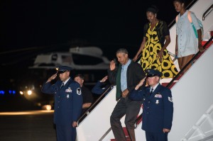 Obama gets change of scenery, but problems still the same