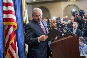 Senator Bob Menendez (D-NJ) exits the podium after speaking to the media during a news conference in Newark, New Jersey, April 1, 2015. Menendez said on Wednesday he was outraged at the U.S. Justice Department's move to indict him on corruption charges and vowed "he will be vindicated." REUTERS/Eduardo Munoz TPX IMAGES OF THE DAY - RTR4VT5E