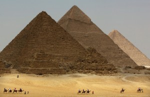 2 dead after bomb strikes tourist bus near Egypt's Giza pyramids
