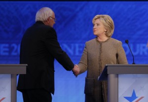 What to watch: Clinton, Sanders square off in last debate before Iowa
