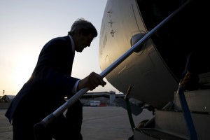 Kerry meets with leaders in Iraq, Afghanistan to discuss ISIS, Taliban