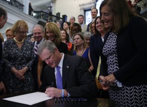 Column: A Massachusetts law is the most promising step yet toward equal pay