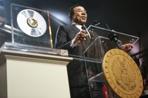 Honored for songwriting, Motown legend Smokey Robinson proves he really got a hold on pop music