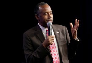 Ben Carson refers to slaves as 'immigrants' in first speech to HUD