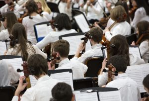 American teenagers remain behind on music and visual arts, study says