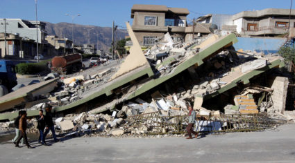 Hundreds killed as powerful earthquake strikes Iran-Iraq border