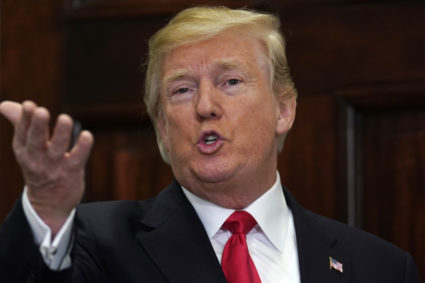 U.S. President Donald Trump delivers remarks after participating in the swearing-in ceremony for the Secretary of the Department of Health and Human Services (HHS) Alex Azar at the White House in Washington, U.S., January 29, 2018. REUTERS/Jonathan Ernst - HP1EE1T1BBPLN