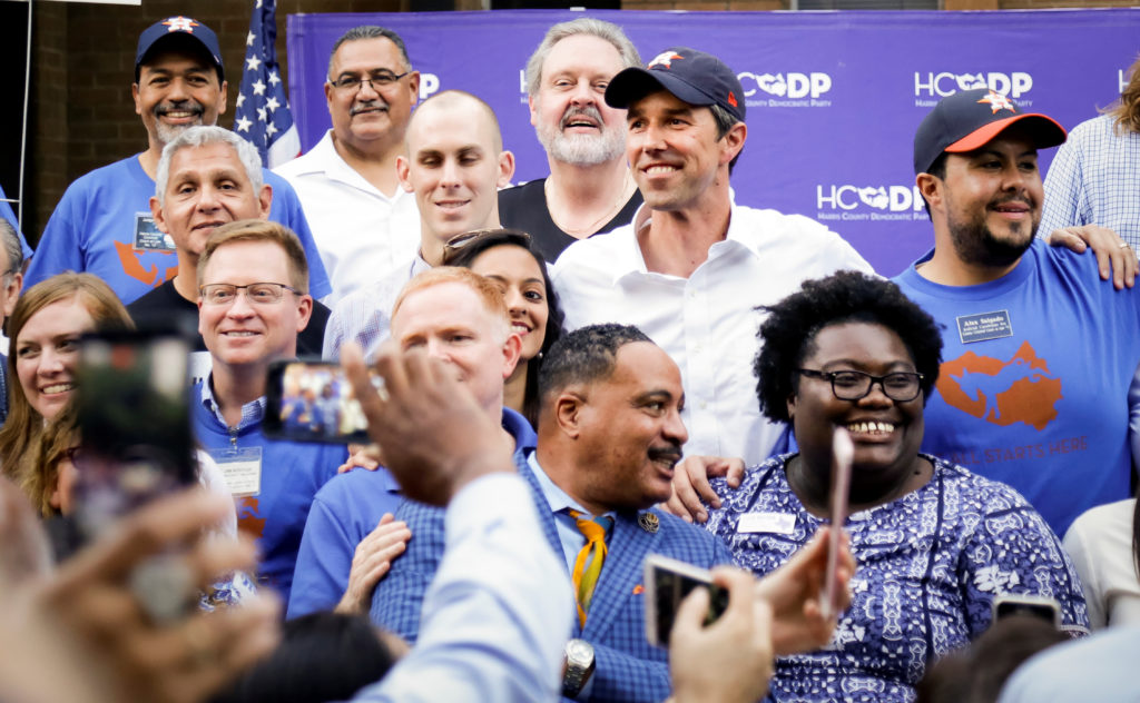 U.S. Representative Beto O'Rourke (D-TX) campaigns in Houston, Texas U.S. November 12, 2017. REUTERS/William Philpott - RC1ED6B38A50