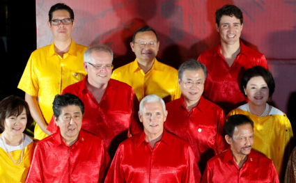 Pence, Xi trade barbs in speeches at Pacific summit