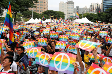 Taiwanese reject legalizing same-sex unions in referendum