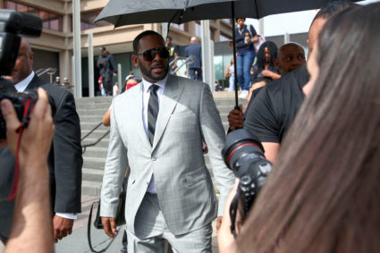 FILE PHOTO: R. Kelly leaves the Criminal Court Building after pleading not guilty during a hearing on eleven new counts of criminal sexual abuse, in Chicago, Illinois, U.S., June 6, 2019. Photo by: Daniel Acker/Reuters