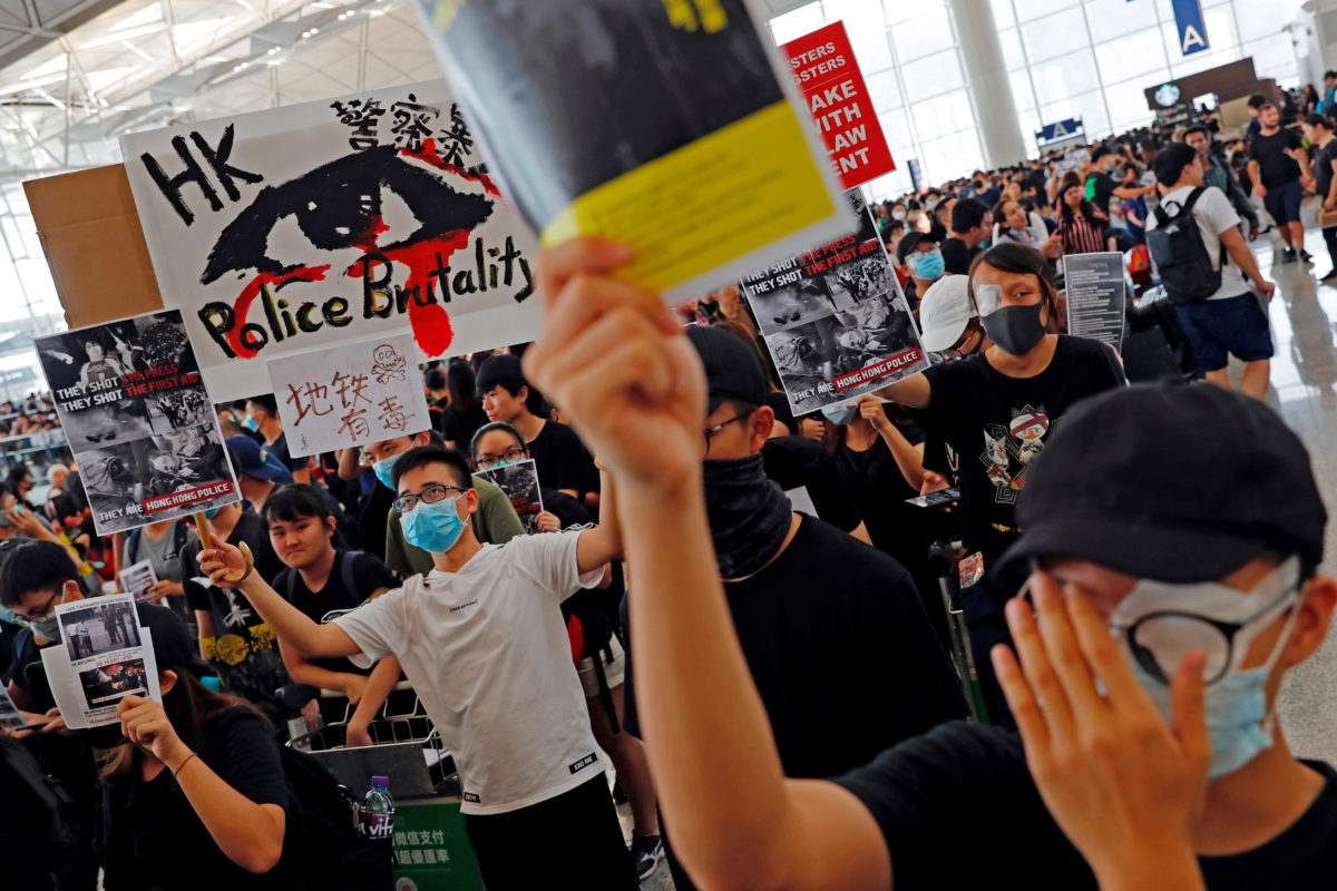 Hong Kong airport shuts down amid mass protests | PBS News
