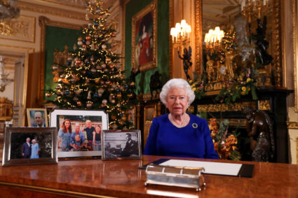 Queen Elizabeth II to admit 'bumpy' year in Christmas speech