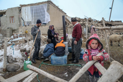 Nine dead in Turkey as 5.7 earthquake strikes western Iran