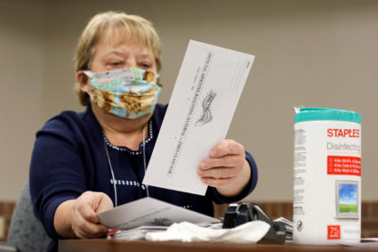Wisconsin voting underway despite coronavirus risk