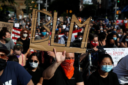 How to decrease your coronavirus risk while protesting