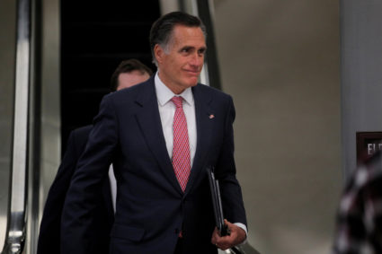 Romney OKs voting on Supreme Court nominee