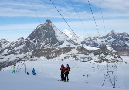 Skiing may not spread coronavirus but slopes still risky, says U.N.