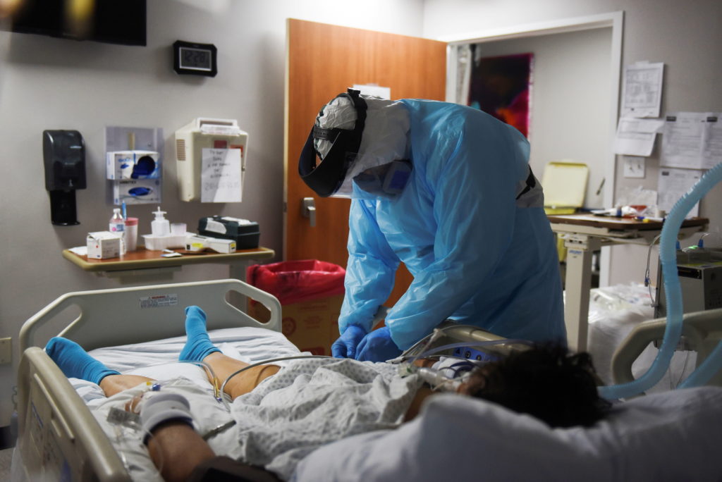 In El Paso, hospitals are rushing to accommodate COVID-19 surge | PBS ...