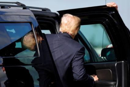 Outgoing U.S. President Donald Trump leaves Palm Beach International Airport on route to his Mar-a-Lago residence in Palm Beach, Florida, U.S., January 20, 2021. Photo by Carlos Barria/REUTERS