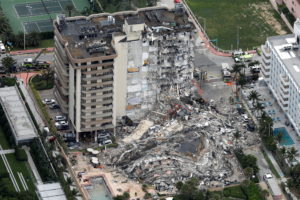 Half of a Florida apartment building fully collapsed