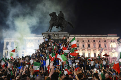 Euro 2020 - Final - Fans gather for Italy v England