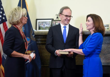 Kathy Hochul becomes New York's first female governor
