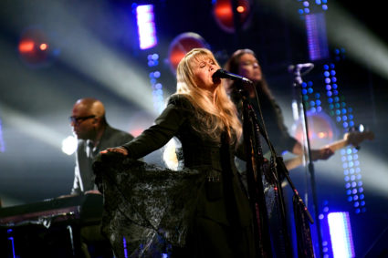 Stevie Nicks cancels all 2021 performances over coronavirus concerns