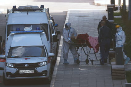 Coronavirus deaths in Russia surpass 900 a day for the first time