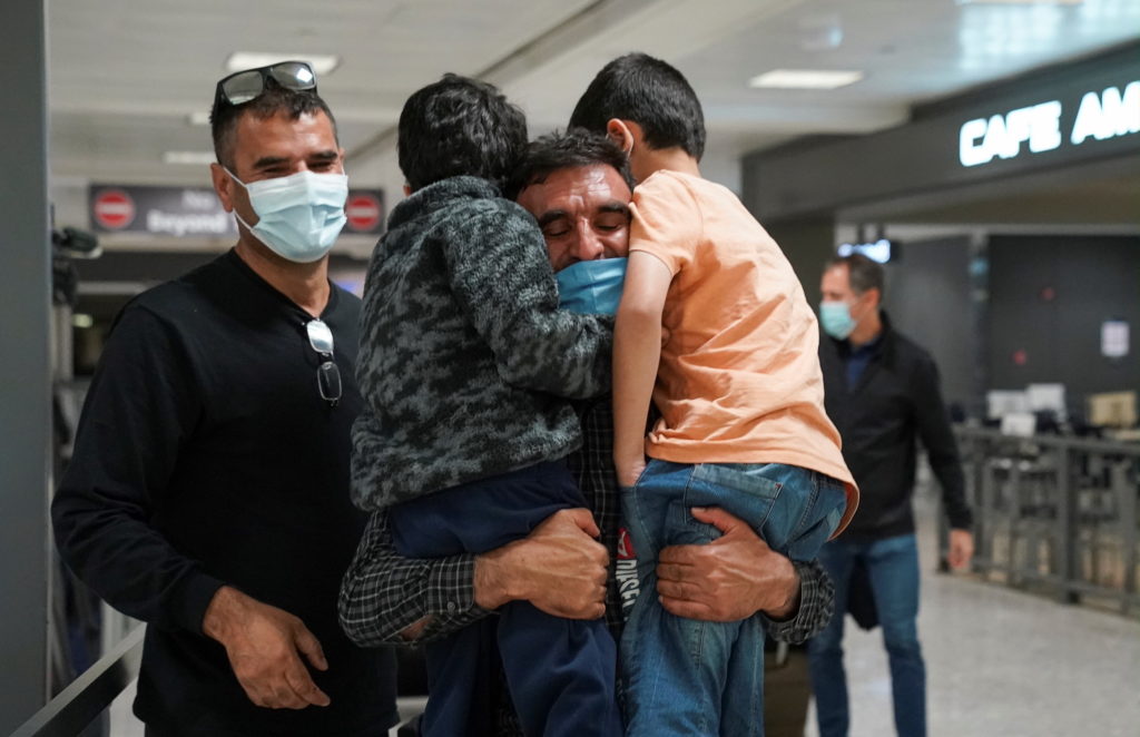 U.S. reopens air and land borders to COVID-19 vaccinated travellers