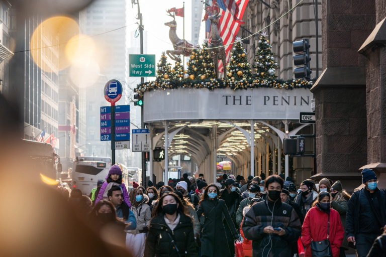 Omicron coronavirus variant continues to spread in New York