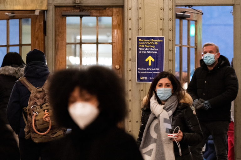 Omicron coronavirus variant continue to spread in New York City