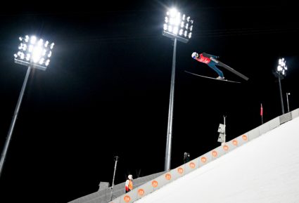 How Olympic ski jumpers toe the line between falling and flying