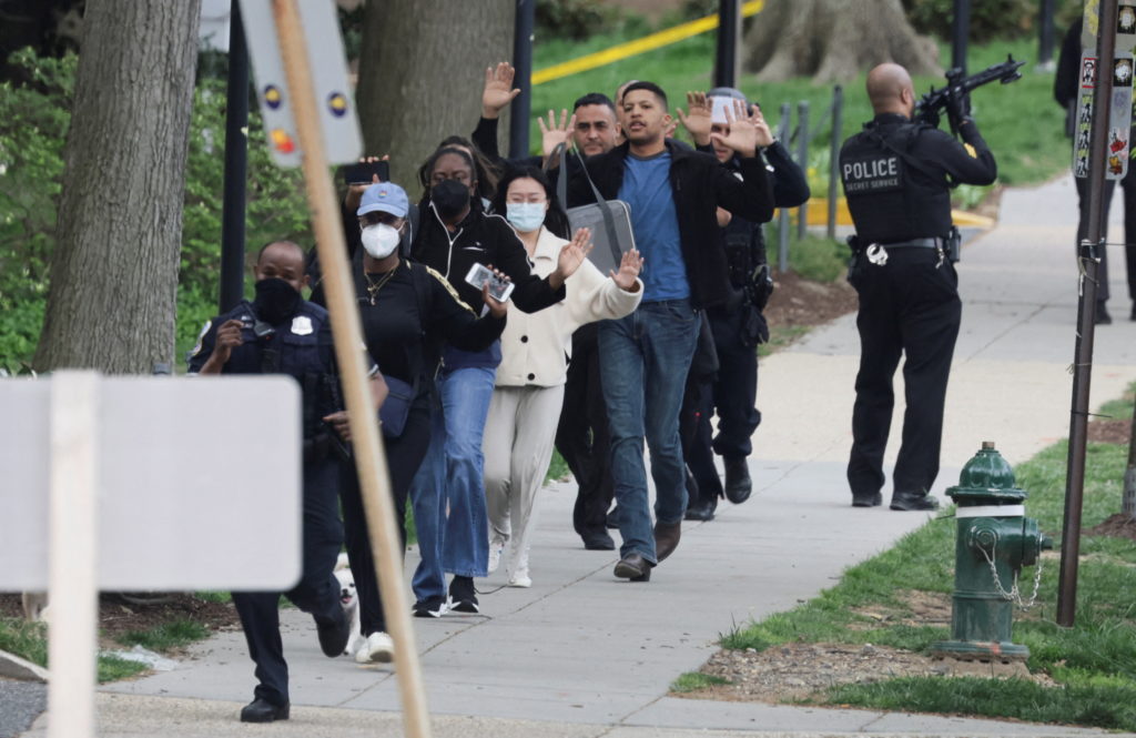 Suspect in Washington DC shooting found dead after at least 4 people