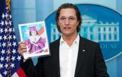 Actor Matthew McConaughey holds a picture of 10-year-old school shooting victim Alithia Ramirez as he speaks to reporters about the recent mass shooting at an elementary school in his hometown of Uvalde, Texas during a press briefing at the White House in Washington, U.S., June 7, 2022. Photo by Kevin Lamarque/REUTERS
