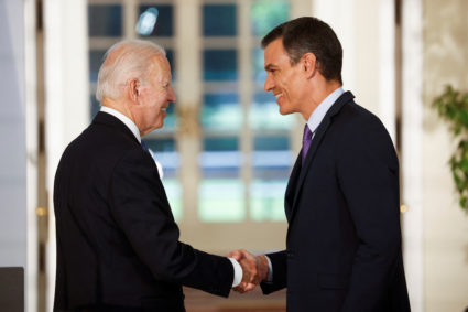 U.S. President Joe Biden and Spanish Prime Minister Pedro Sanchez shake hands after holding a joint news conference at Moncloa Palace ahead of the NATO Summit in Madrid, Spain, June 28, 2022. Photo by Juan Medina/REUTERS
