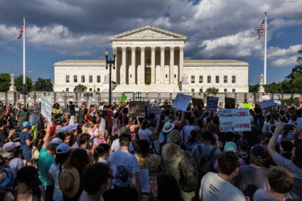 Abortion rights activists demonstrate outside the United States Supreme Court in Washington, U.S., June 25, 2022. Photo by Evelyn Hockstein/REUTERS