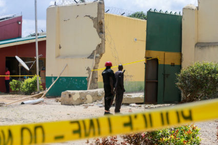 Nearly 900 inmates escape Nigerian prison following attack by Islamic extremist rebels