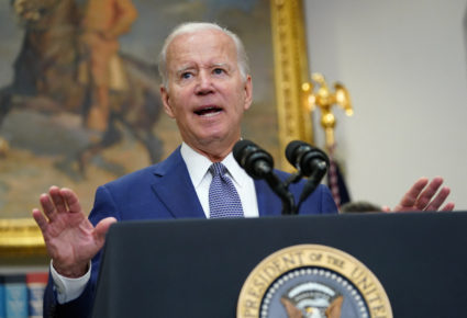 U.S. President Joe Biden speaks before signing an executive order to help safeguard women's access to abortion and contraception after the Supreme Court last month overturned Roe v Wade decision that legalized abortion, at the White House in Washington, U.S., July 8, 2022. Photo by Kevin Lamarque/REUTERS
