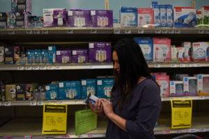 Texas mother struggles to find formula for her baby