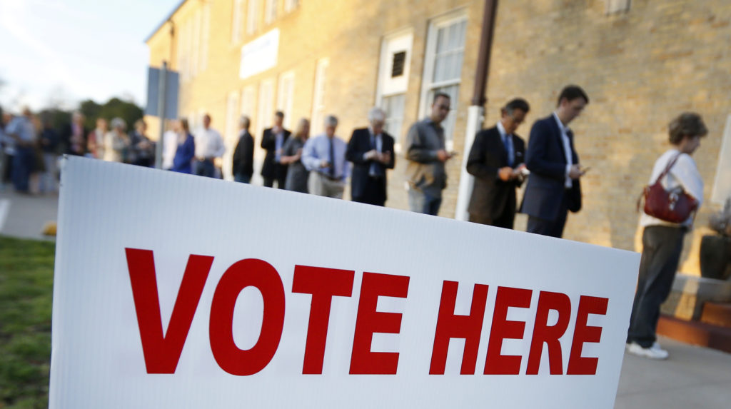 Voters line up to cast their ballots on Super Tuesday March 1, 2016 in Fort Worth, Texas. Photo by Ron Jenkins/Getty Images