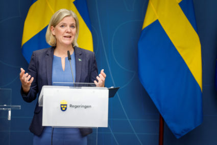 Right-wing bloc wins narrow majority in Swedish parliament