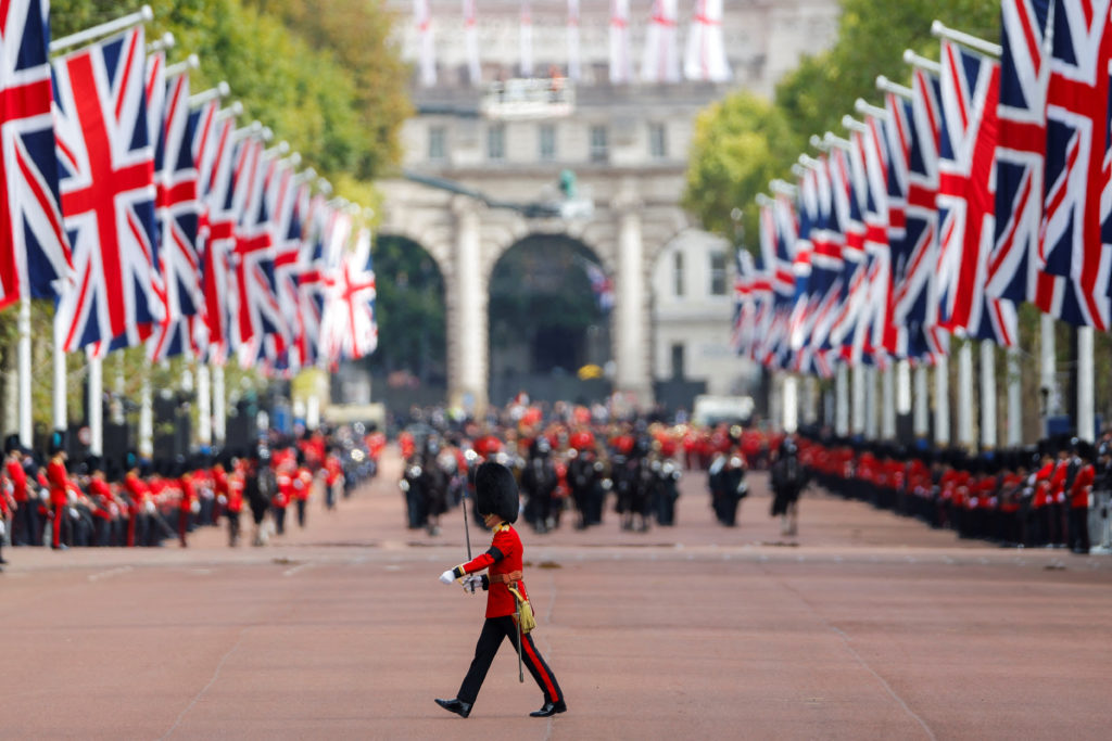A King's guard crosses The Mall in London on September 19, 2022, during the State Funeral Service of Britain's Queen Elizabeth II. Photo by ODD ANDERSEN/Pool via REUTERS