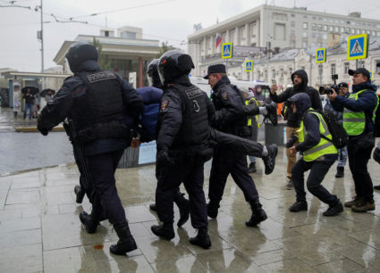 Russian police arrest hundreds at mobilization protests in major cities