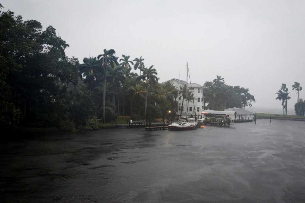 Hurricane Ian approches Florida