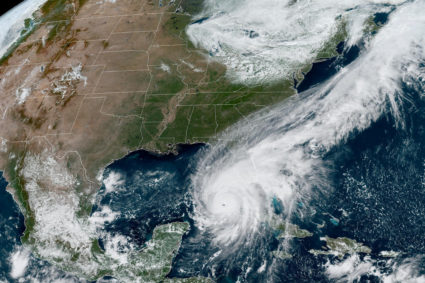 Hurricane Ian makes its way to Florida's west coast after passing Cuba
