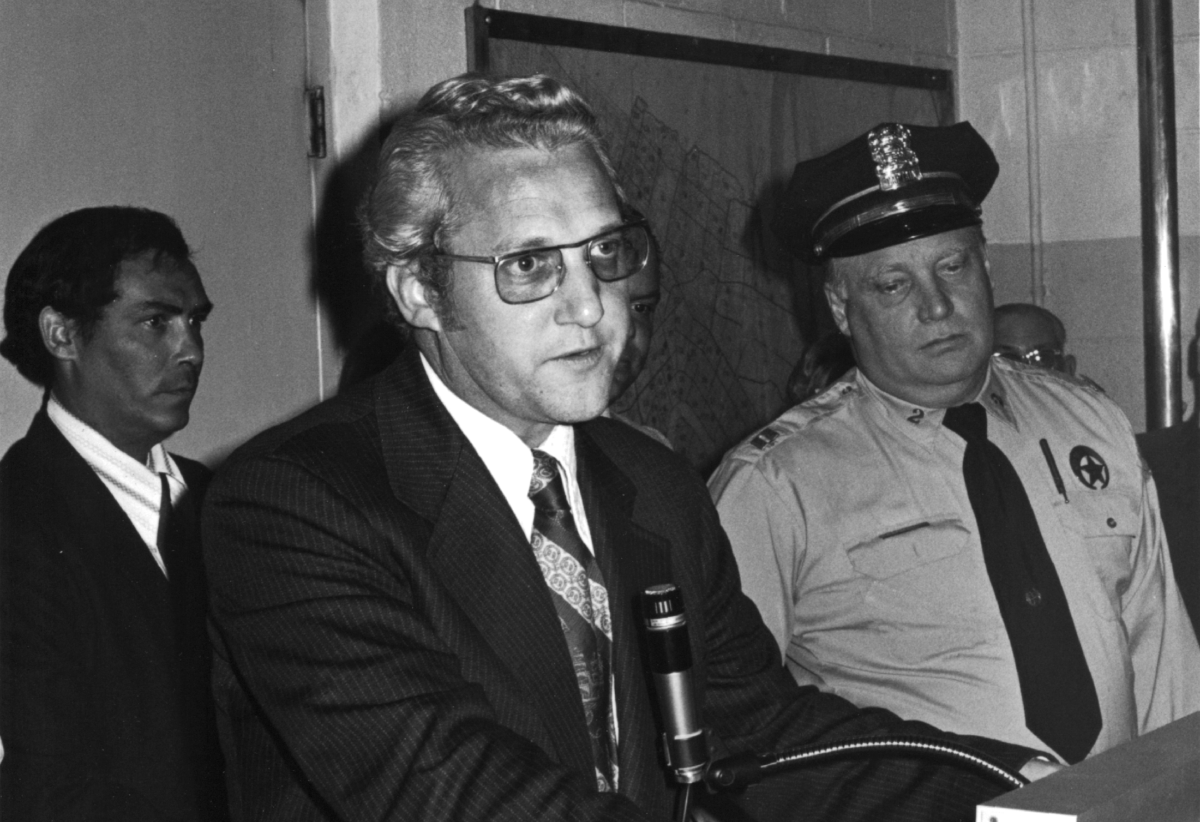 New Orleans political patriarch Moon Landrieu dies at 92 PBS News