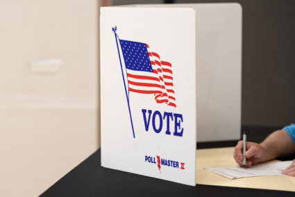 A voter casts their ballot in the Pennsylvania primary elections at Temple Sinai in Dresher, Pennsylvania, U.S. May 17, 2022. Photo by Hannah Beier/Reuters