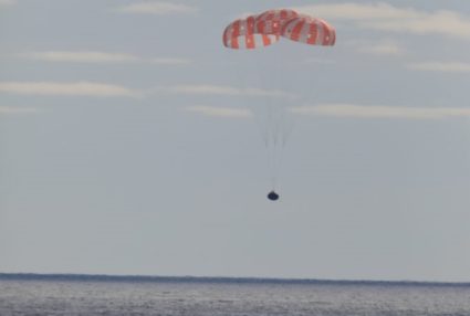 Orion splashdown